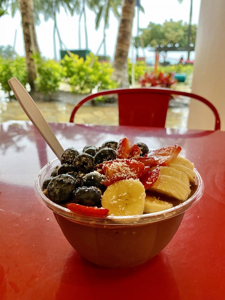 Acai bowl at Cafe Glace on Waikiki in rainy day