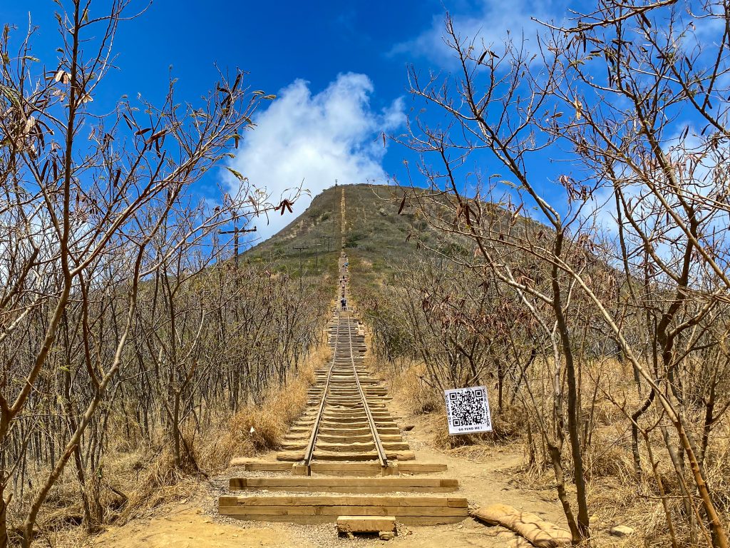 Koko head trail entrance and view towards the top
