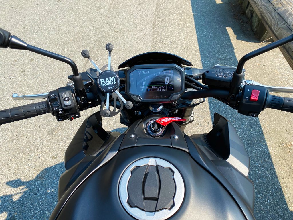 Kawasaki Z900 steering clip-ons view